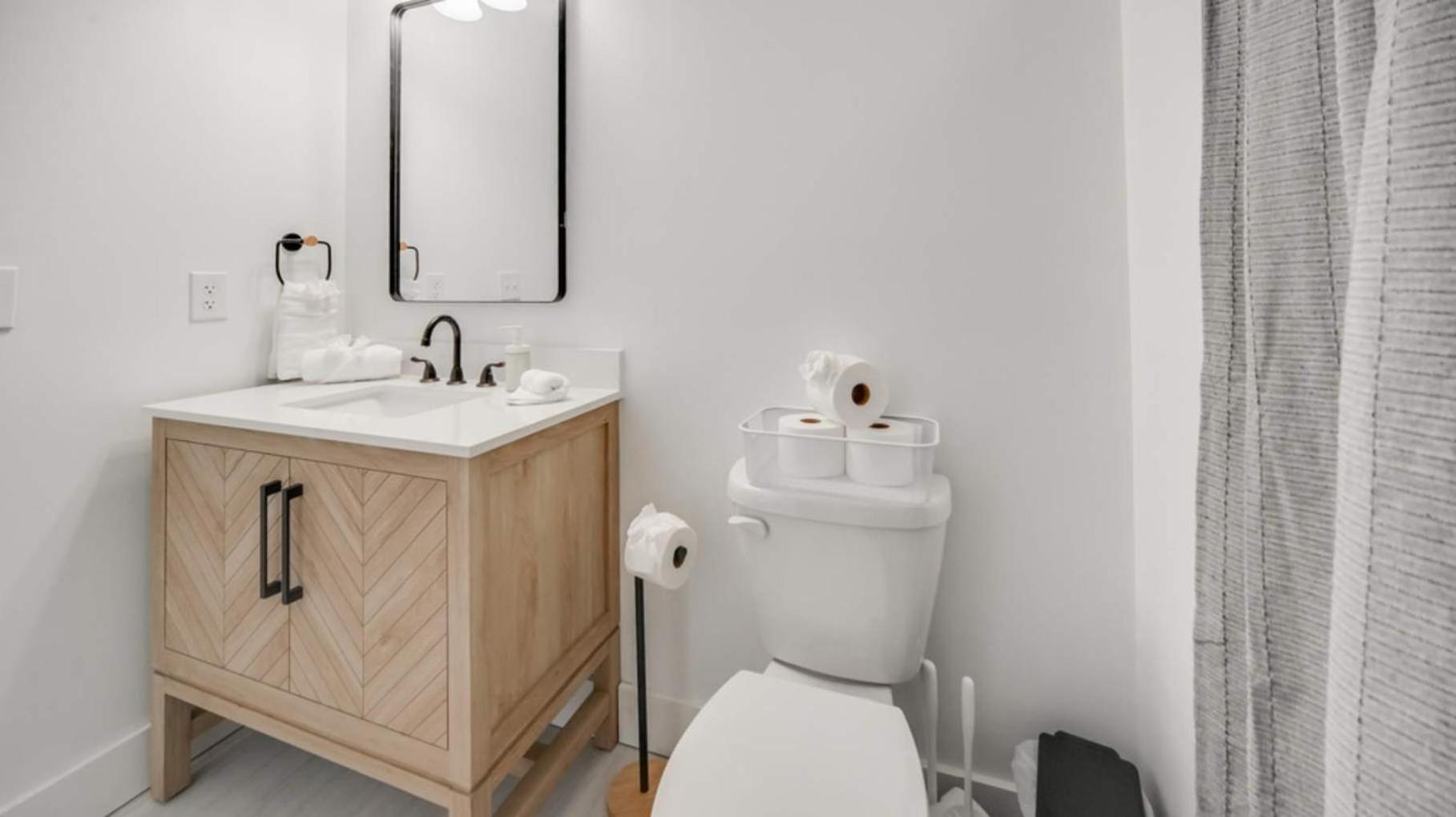 Charming 2nd-floor Flat 3br 2ba Free Parking * Louisville