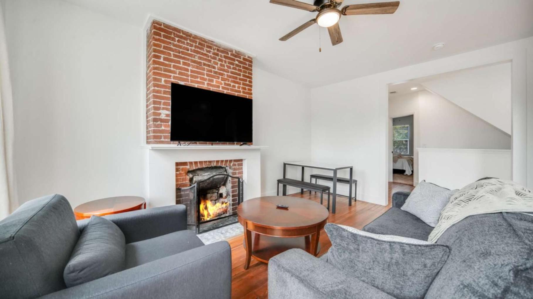 Apartment Charming 2nd-floor Flat 3br 2ba Free Parking Louisville